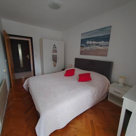 Apartment Vilma Ровінь Екстер'єр фото
